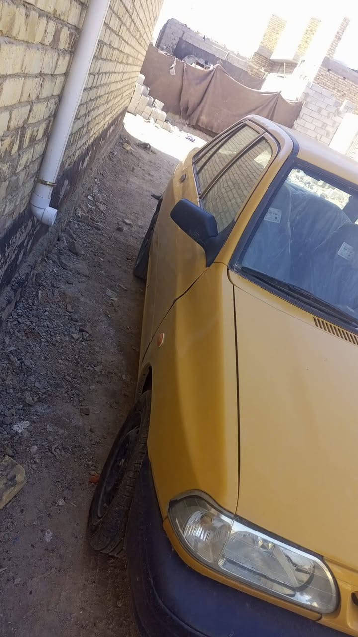 السلام عليكم سيارة للبيع موديل 13مصفرة هياة وغرامات كير ومكينة جديد تخم تاير مكان الديوانية ***********
