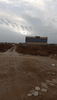 سلام عليكم  بيت للبيع بمقاطعه 3/10  مربع13000 مساحه 100متر وجها 5نزال20 بناء سعر90
بناء درجه اوله  طابقان
‏الاستفسار والتواصل رقم 
***********
￼ مكتب الشمس للعقار
