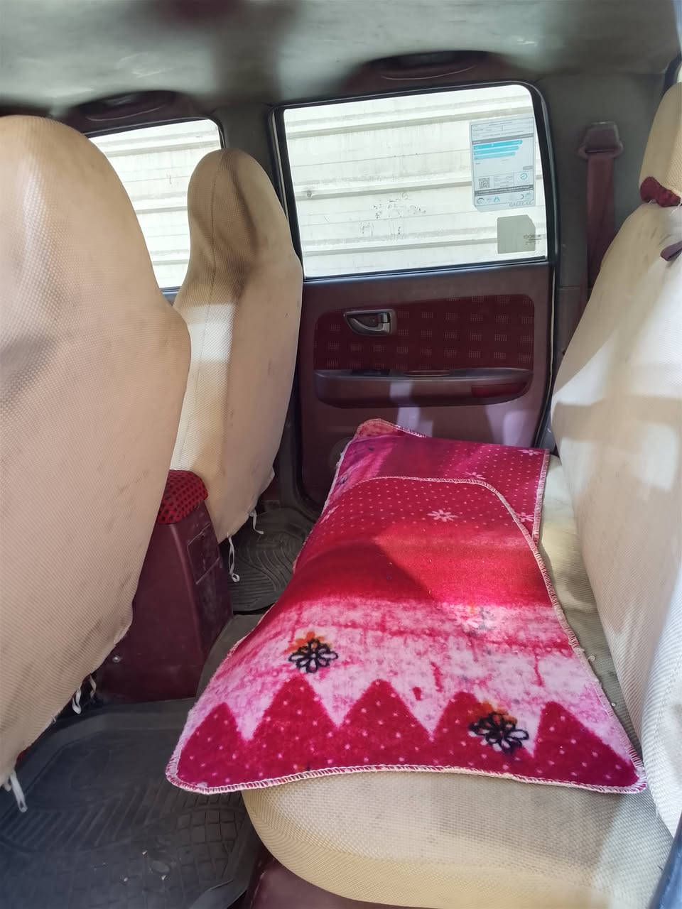 السلام عليكم سياره سكاي للبيع السعر 65 وبيها مجال بسيط الرقم ***********
