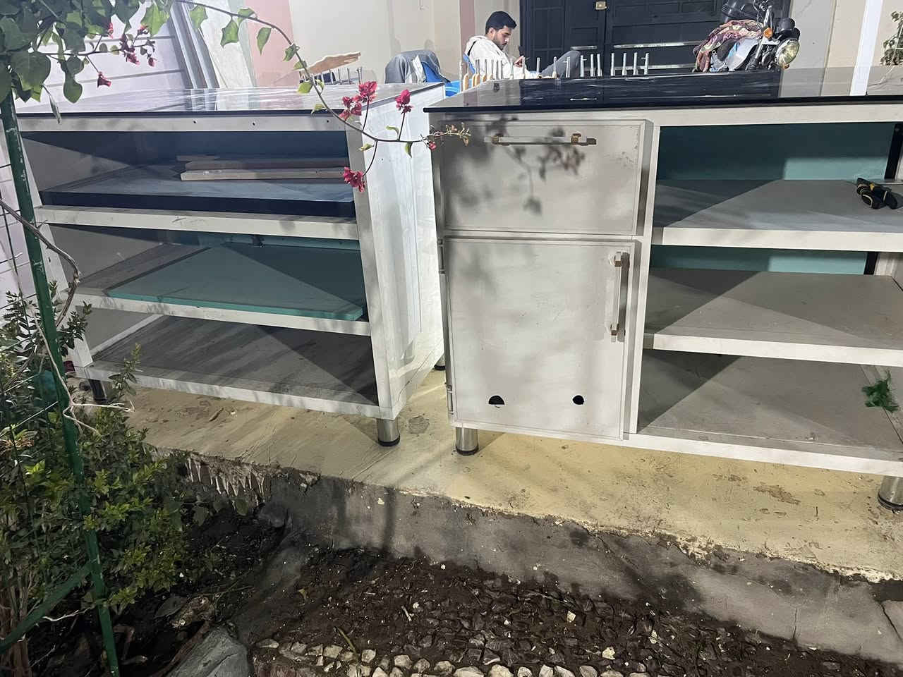 كربلاء الحولي
للبيع جديدات و نضيفات
***********
