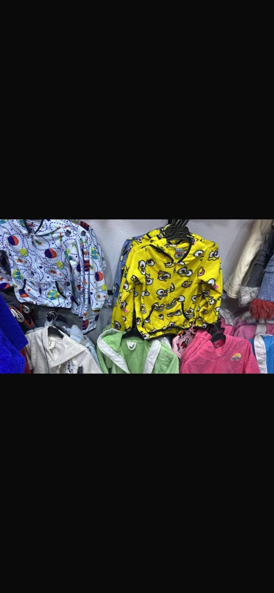 سلام عليكم مالبس اطفال من عمر سنه لحد15 سنه ابيع شلع *********** مكاني بغداد
