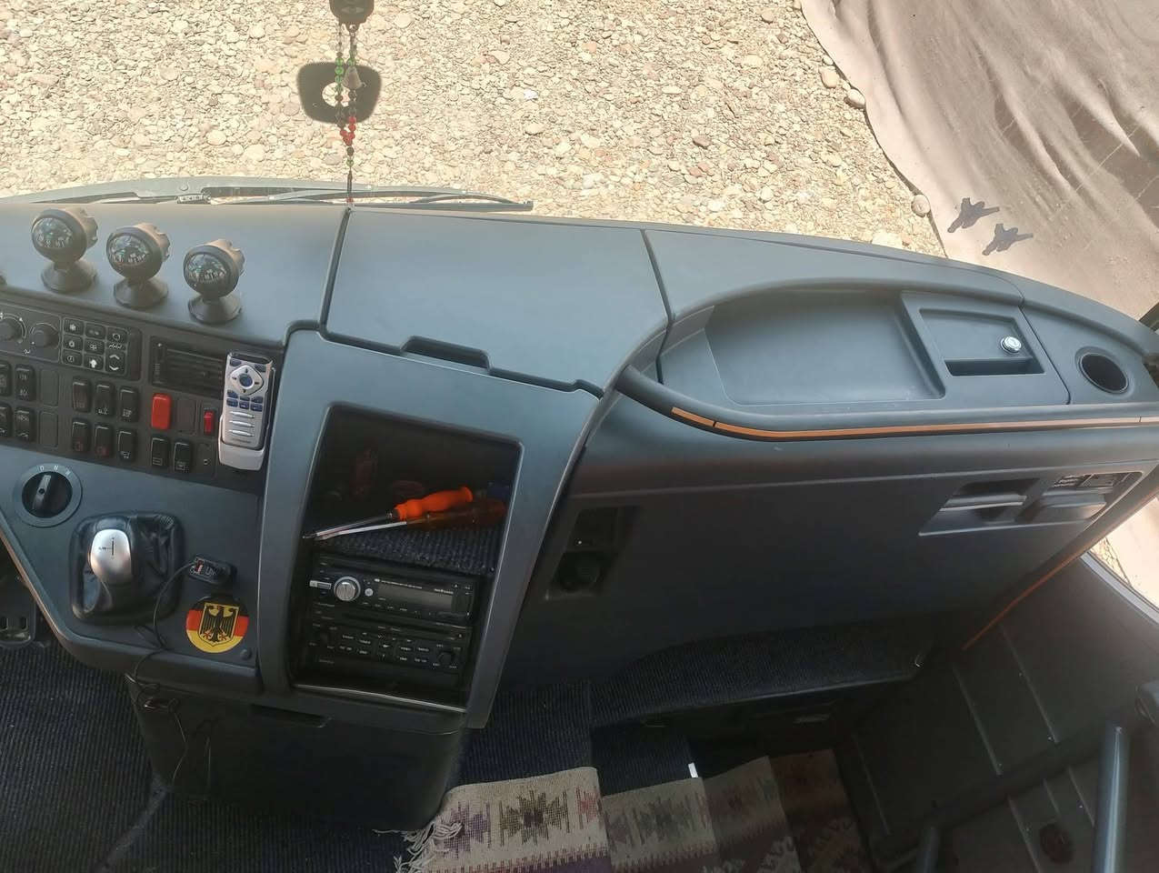 بسم الله الرحمن الرحيم
باص ام السيوف حجم 16 الماني
رقم بغداد اصولي 
تبريد ابو الزعانف 5 مراوح تخم تاير حداديةمكينة 6 اكسور كير اوتماتيك غسالة سيارة جاهزة خير من الله تشتغل عل السعودية
للأستفسار الاتصال على الارقام 
*********** حجي عامر
*********** واتساب
