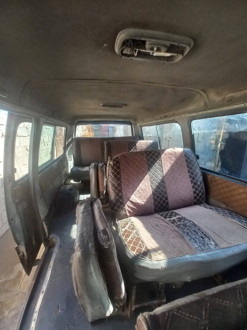 السلام عليكم كيه بسته موديل 95 للبيع  سنويه لل28 بعدهي ماصاقطه رقم انكليزي سياره نضيفه كشر وداخل كدامكم بل الصوره كهربائيات شغاله كير ومكينه خير من الله بيه شاشه تريد وكاله تريد مداور بكيفك السعر 35وبيه مجال ***********هذا رقمي بي واتساب وموجود على خاص همين
