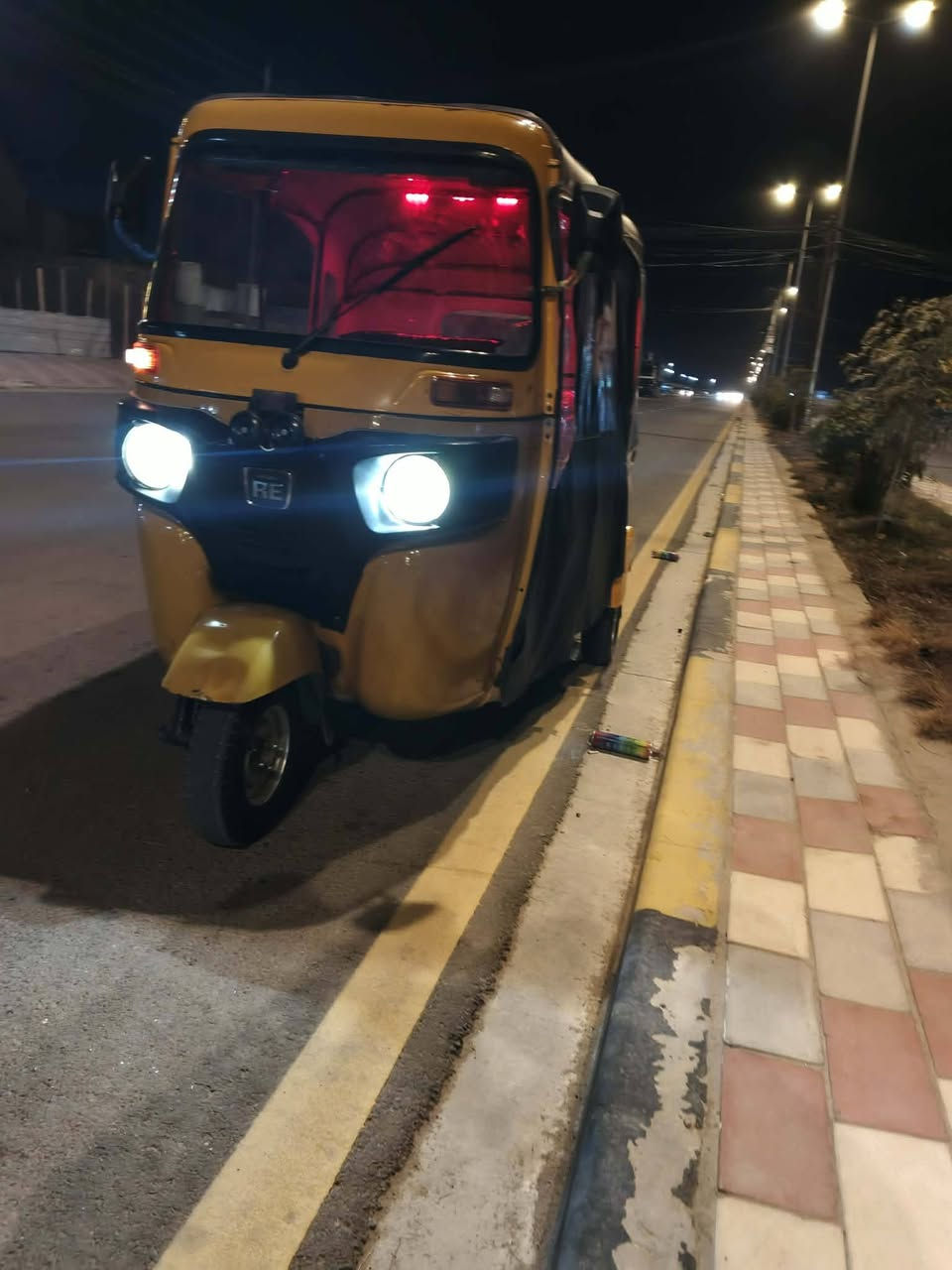 السلام عليكم تكتك للبيع الموديل 2021اوراق البغدادي مجفتة مرة واحدة شركة وبيهة ضربة ومعمرة 
السعر 6ملاين وبيها مجال أو مراوس برقم نضيفه
العنوان كربلاء أمن الداخلي الاستفسار علا الرقم ***********
