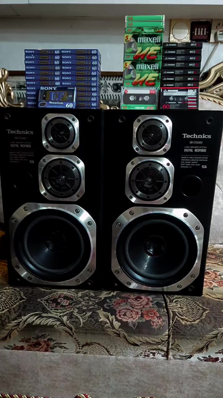 رجاءا شاهد الفيديو كامل سماعات تكنكس ياباني اصلي موديل D5000 السعر 90 الف
تجي كل سماعه 100 واط يعني ثنينهن 200 واط بلاديات وضع شركه نظافه عاليه السعر 90 الف ماعدا اجور التوصيل وبالعافيه عالياخذها يخبلن


**إذا كنت صاحب هذا الإعلان وتريد حذفه لأي سبب، رجاءا أرسل رسالة إلى الدعم الفني**