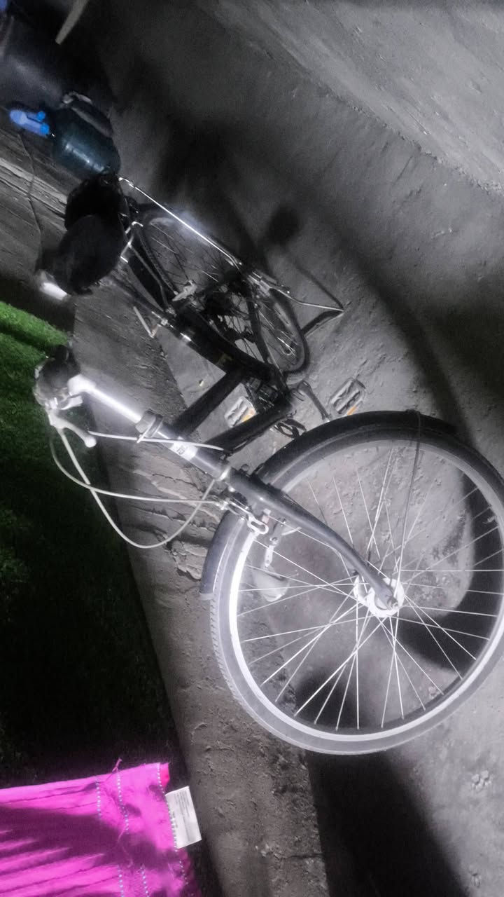 سلام عليكم بايسكل بناتي للبيع يحتاجله فقط ويل وسيم مال عكرب وسيم مال بريك فقط هذني وحساس وبي كلوب كلشي مابي فقط هذني الي ذكرتهن مكاني بغداد دوره ابو دشير سعره مناسب الاستفسار خاص


**إذا كنت صاحب هذا الإعلان وتريد حذفه لأي سبب، رجاءا أرسل رسالة إلى الدعم الفني**