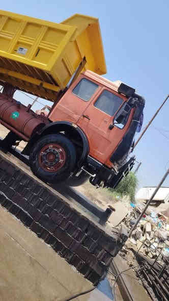 سلام عليكم للبيع البي ٨٢ مطولة قماره بلاديه بدي جديد تخم  تاير مكينه ٢٨ كير ١٦٠ مجموعه جي اف  سياره جاهزه وخير من الله رقم بغداد سنويه جديده بأسمي للاستفسار الاتصال ***********
*********** مكاني بغداد
