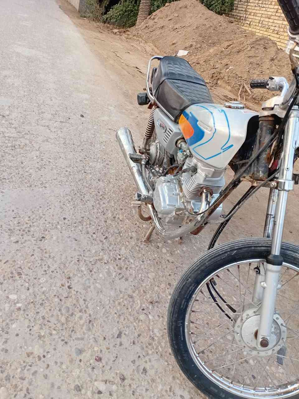 دراجه البيع يراني وكيله شارع بغداد.   سعرهة ٦٥٠ بيه مجال قليل     رقم الهاتف تصال المعرفت تفاصيل    *********** تصال خاص ماكو  بي واتساب
