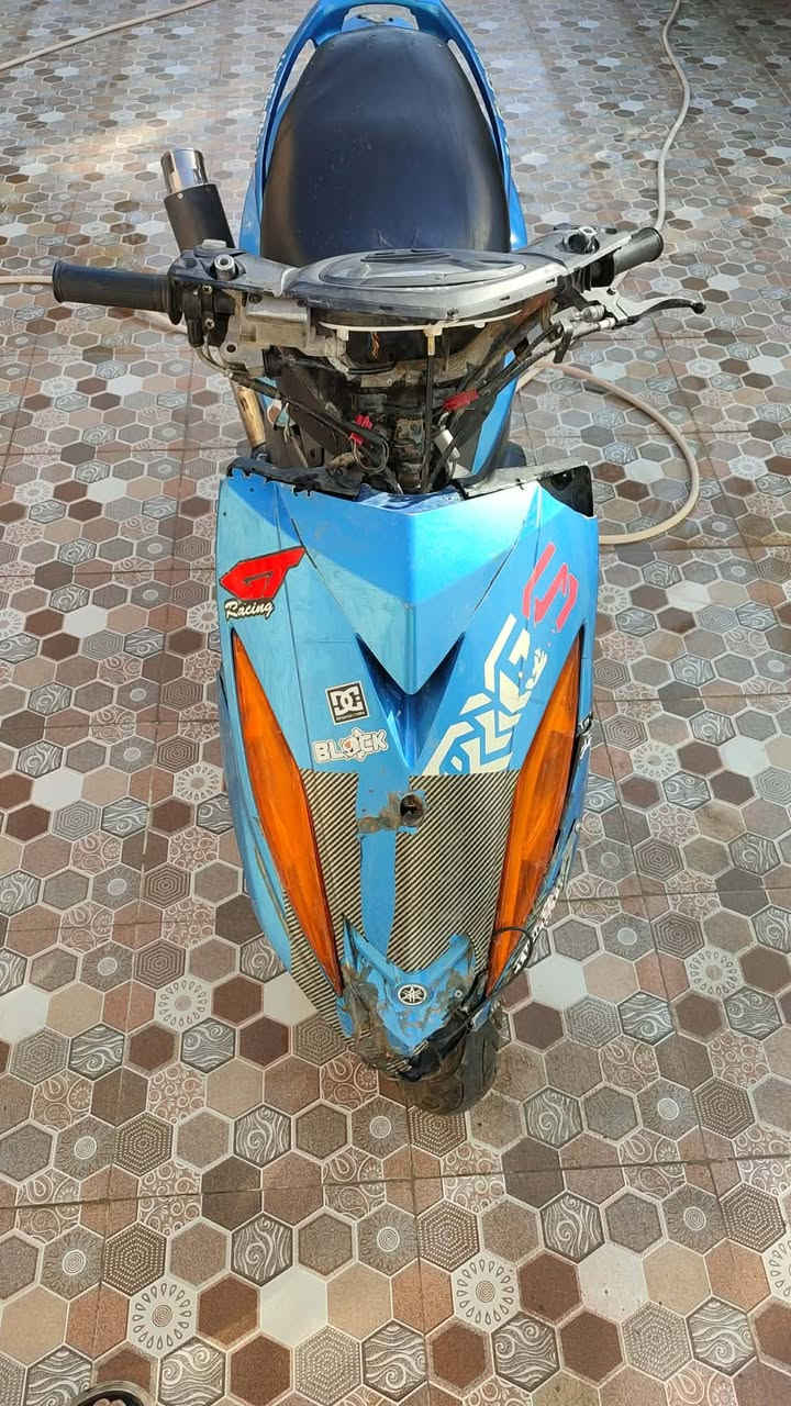 السلام عليكم سكنس جي تي ار مزودة بوشة 58 دبلات خلفي وامامي جدد عداد اكتروني صالنصه رياضي بس كفراتها شوي تعبانة لمراوسة او البيع يجي خاص والرزق من الله🤍


**إذا كنت صاحب هذا الإعلان وتريد حذفه لأي سبب، رجاءا أرسل رسالة إلى الدعم الفني**