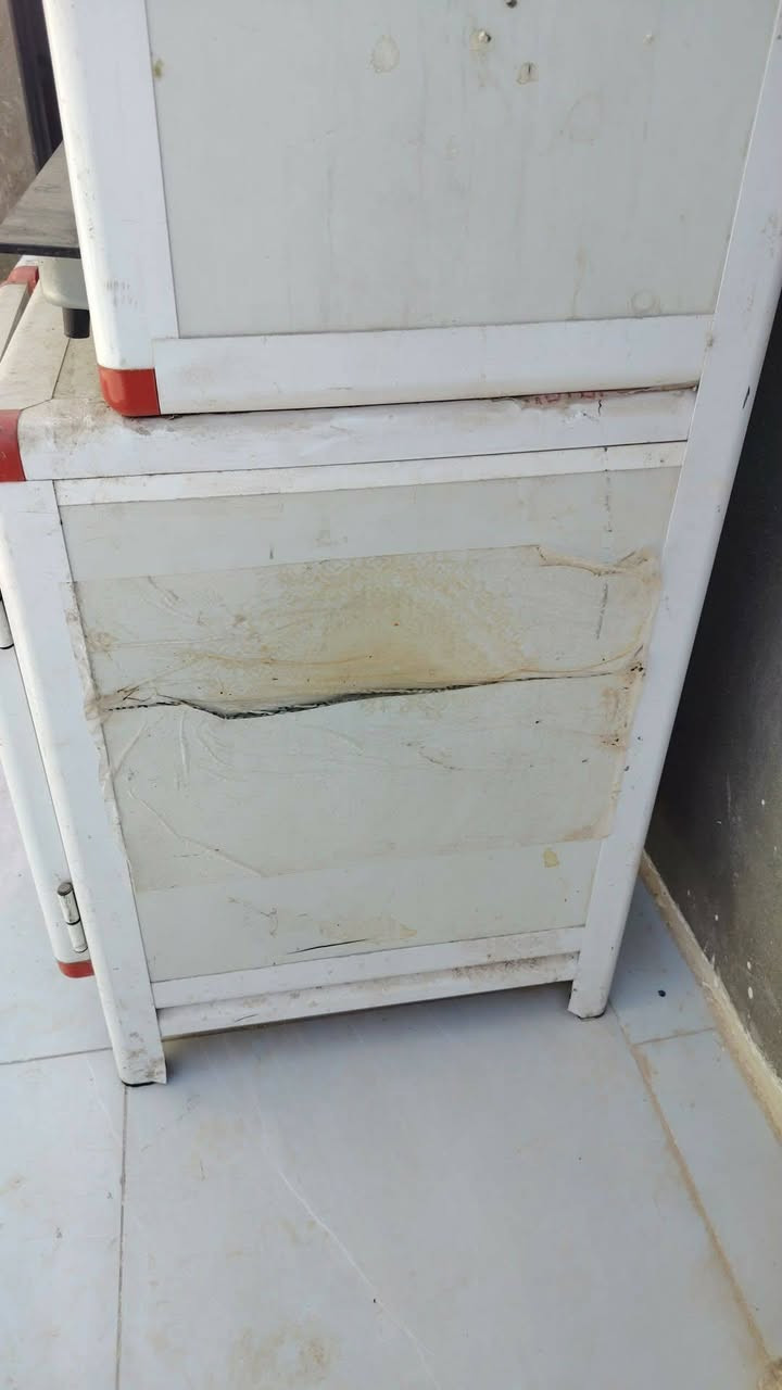 كاونتر بي اضرار بسيطه قفل ب ٥٠ لان حجمه جبير والالمنيوم مالته مابي شي نظيف وقوي


**إذا كنت صاحب هذا الإعلان وتريد حذفه لأي سبب، رجاءا أرسل رسالة إلى الدعم الفني**