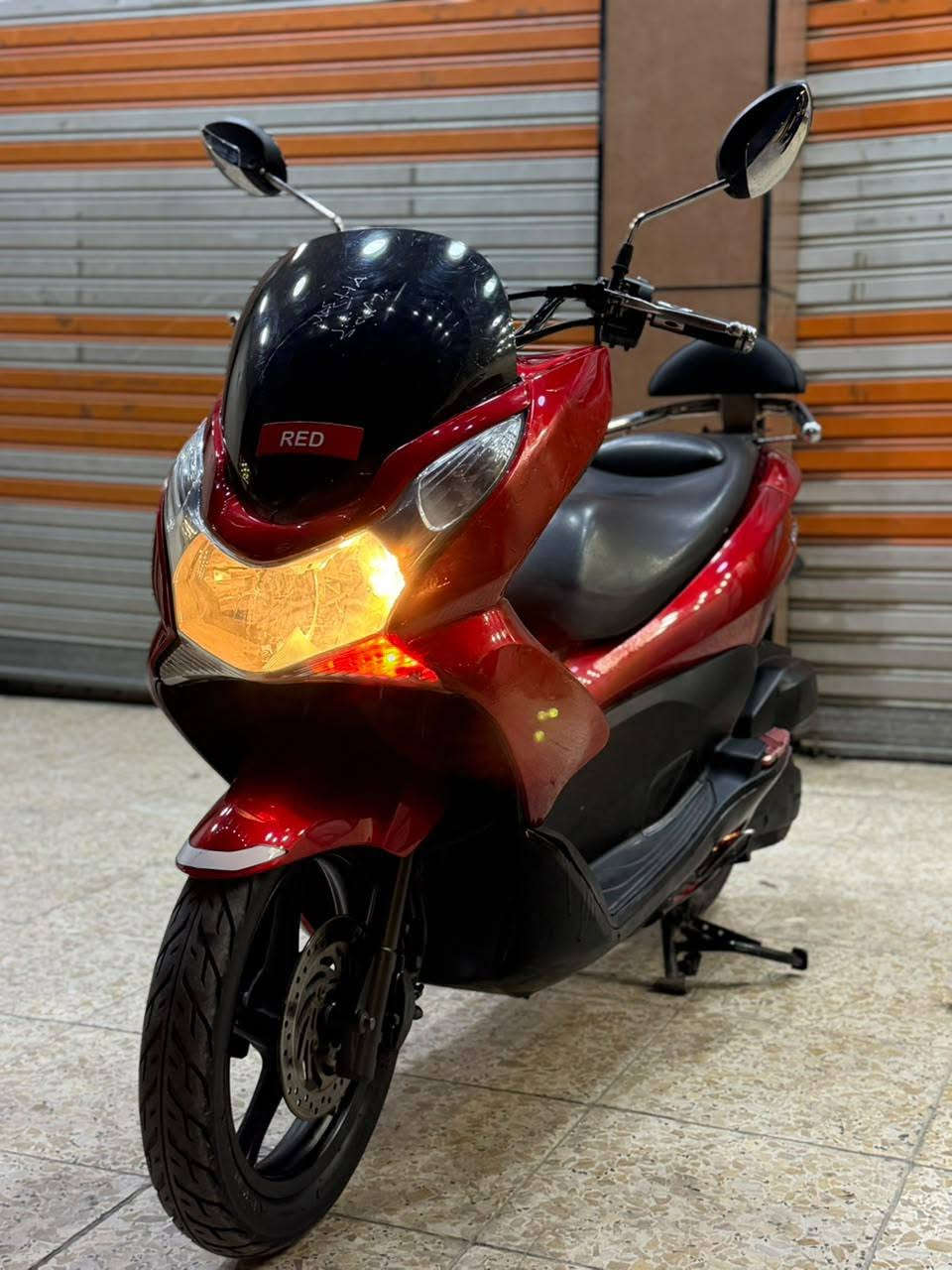 سلام عليكم....
دراجة (PSX)...(جيل الاول)  
🛵للبيع  ماشيه 30 الفحقيقي ممتعوبه
دراجة شلعه معدل كهربائيات كلهه شغاله 
دراجة جديده  بلادية
أي نقص مابيهة دراجه مكفوله كفاله عامه بشرط علفحص اذا برغي مفتوح ترجع دراجة مال جناي 
جيب فيتر وتعال افحص مستعجل على بيعتهه السعر مليون و300
العنوان بغداد  الكرخ  الاستفسار الاتصال على الرقم 📞***********

