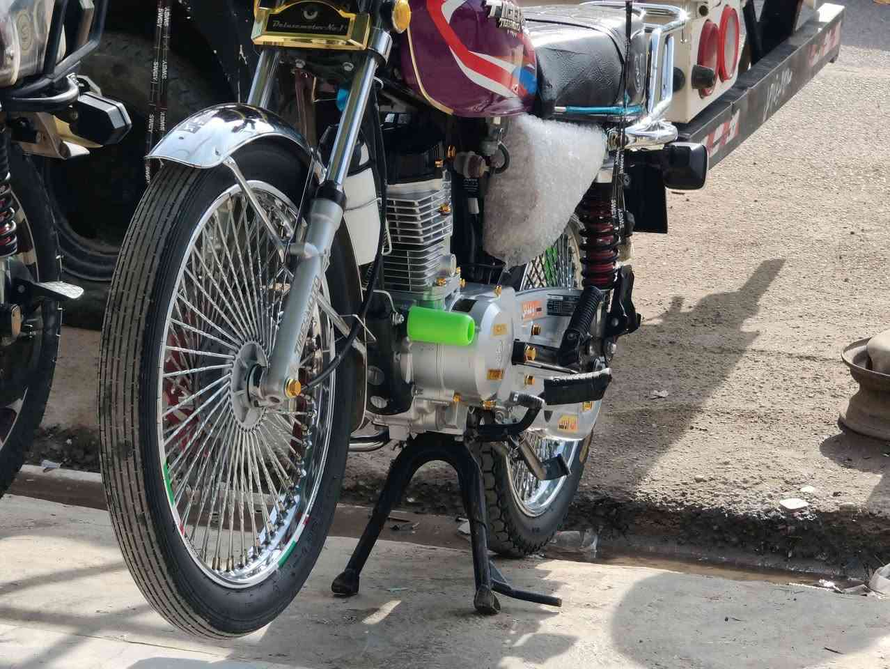 السلام عليكم
موطور تايكر 2024 نضيف حيل 4 كيررر محرك كبس منفيس موجود                                                                                                
موطور شوفت العين
مكاني  كركوك 
السعر 600  للشراي يخابر ***********
