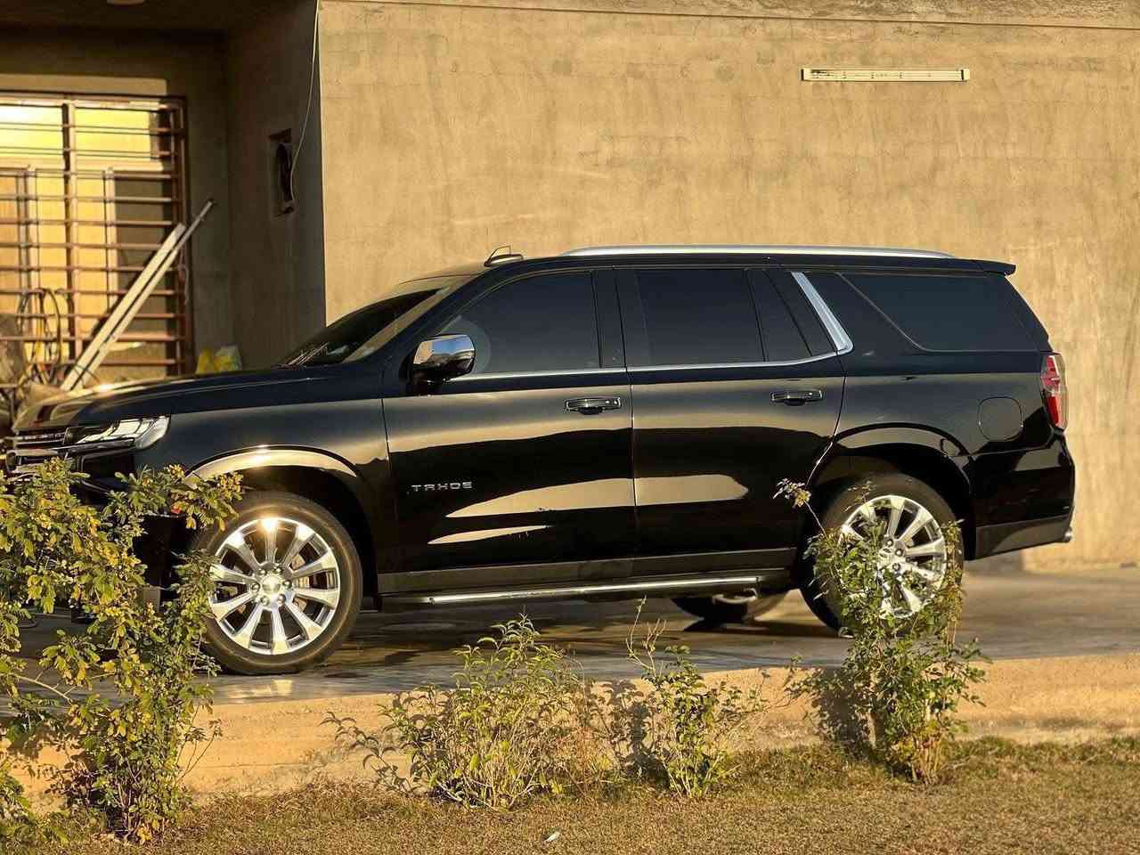 تاهو 2021 بريمير
السلام عليكم 
تاهو 2021 بريمير   فوول مواصفات عدا الدوسات مو كهرباء
رقم اربيل بأسمي  هزة وسنوية جديد والهزة جديدة ومساقطة بشهر ال7 مجددها مغلفة ppf السيارة ماشية 47 الف ميل حقيقي بدون اي نقص جاهزة وجديدة جداً تخم تاير جديد شادلها وصيانه كامله مسويلها من ادامة وسيرفس امانة الله ع ايدي  كير مكينة تبريد كله كفاله ومامفتوحات. السيارة وارد امريكي داخلة كلين تايتل بدون حادث يمي صار بيها صبغ جاملغ خلفي فقط اثر شخوط خباثة والسونار مرفق بالصور مكانها بغداد السيدية
مواصفاتها 
داتا شو
كشنات منفصل vip
5 كاميرات 
بانوراما 
وباقي مواصفات البريمير المعروفة عارضها ب46 الف دولار وبيها مجال بسيط لأن السيارة جديدة وبالعافيه ع ياخذها 
للأستفسار ***********
