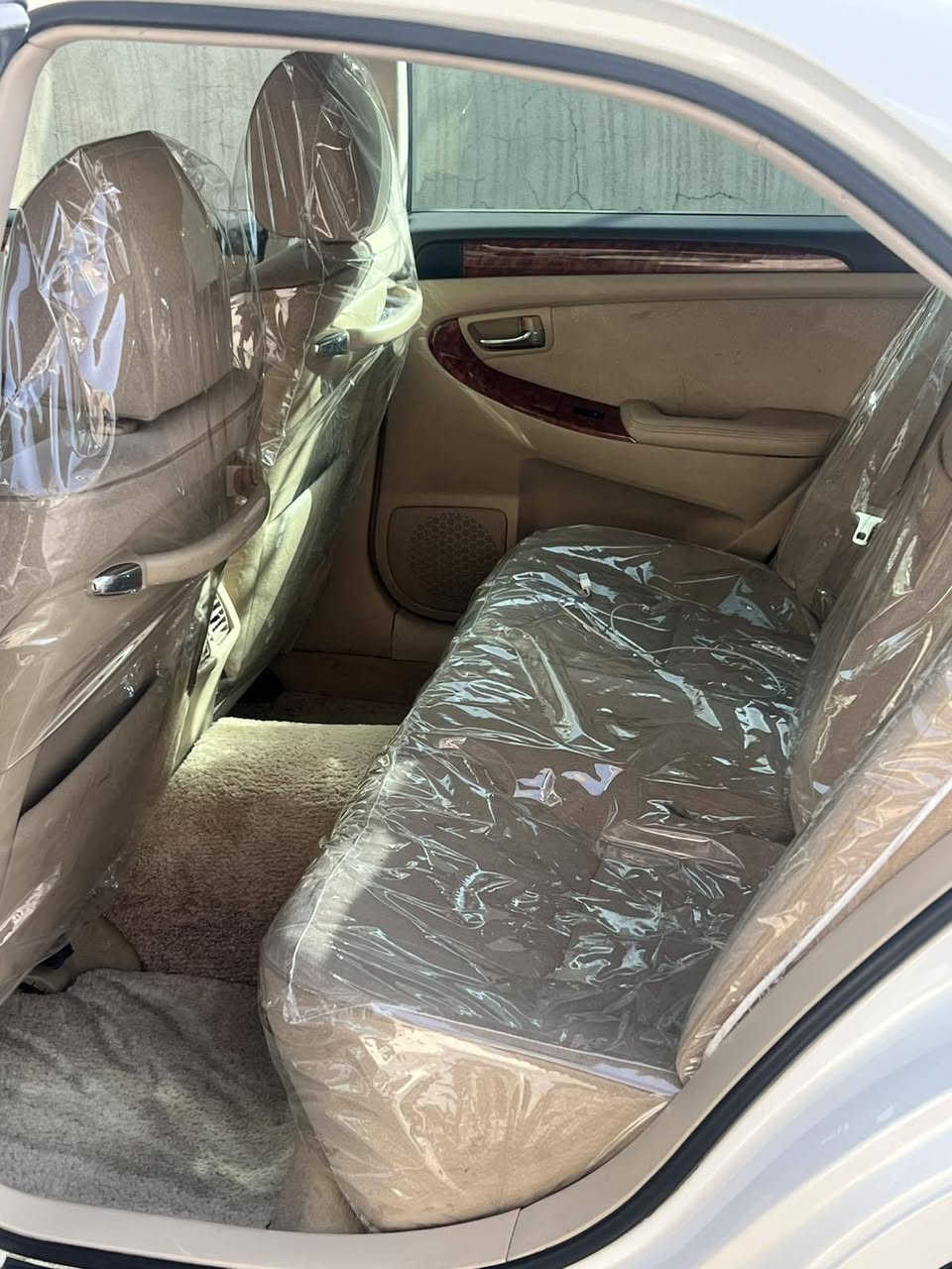 سەیارەکە موسە بێ بۆیاخ بێ چاڵ و شوخت  سەقف و جسمی شوختیشی نیە دو دوگمە کوشنو سوکان کارەبا حاسەی پێشەوە بەسمە ڕەساسیە بێ دوکەڵ سەیارەکە کامل جایزە باڵی سەر سنوقو جام تایەو ویلی تازەیە سەیارەکە زۆر تازەیە 100km حەقیقی ڕۆشتوە *********** دار بنديهكان, السليمانية
