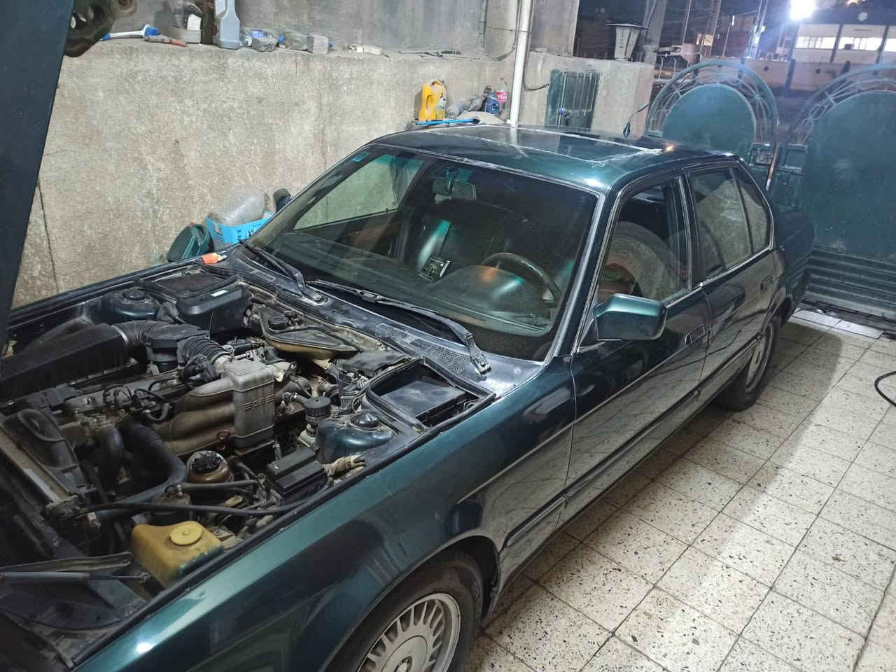 السلام وعليكم 
للبيع 735 موديل 91 مكينه مفتوح كهرباءيات بلاد سلايد طكتين داخل جلد اسود صاج السياره مكفوله من الخياس هزه جديد رقم بغداد انكليزي الجديد سنويه جديد باسمي لون زيتوني مصبوغه جديد السياره ماناقصها شي وشوفت عينكم تبريد شغال ثلج 
شباب السعر 65$ هذا رقم صاحبها ***********واتس موجود 
(شباب مكلف بلنشر فقط الخاص مغلق )
