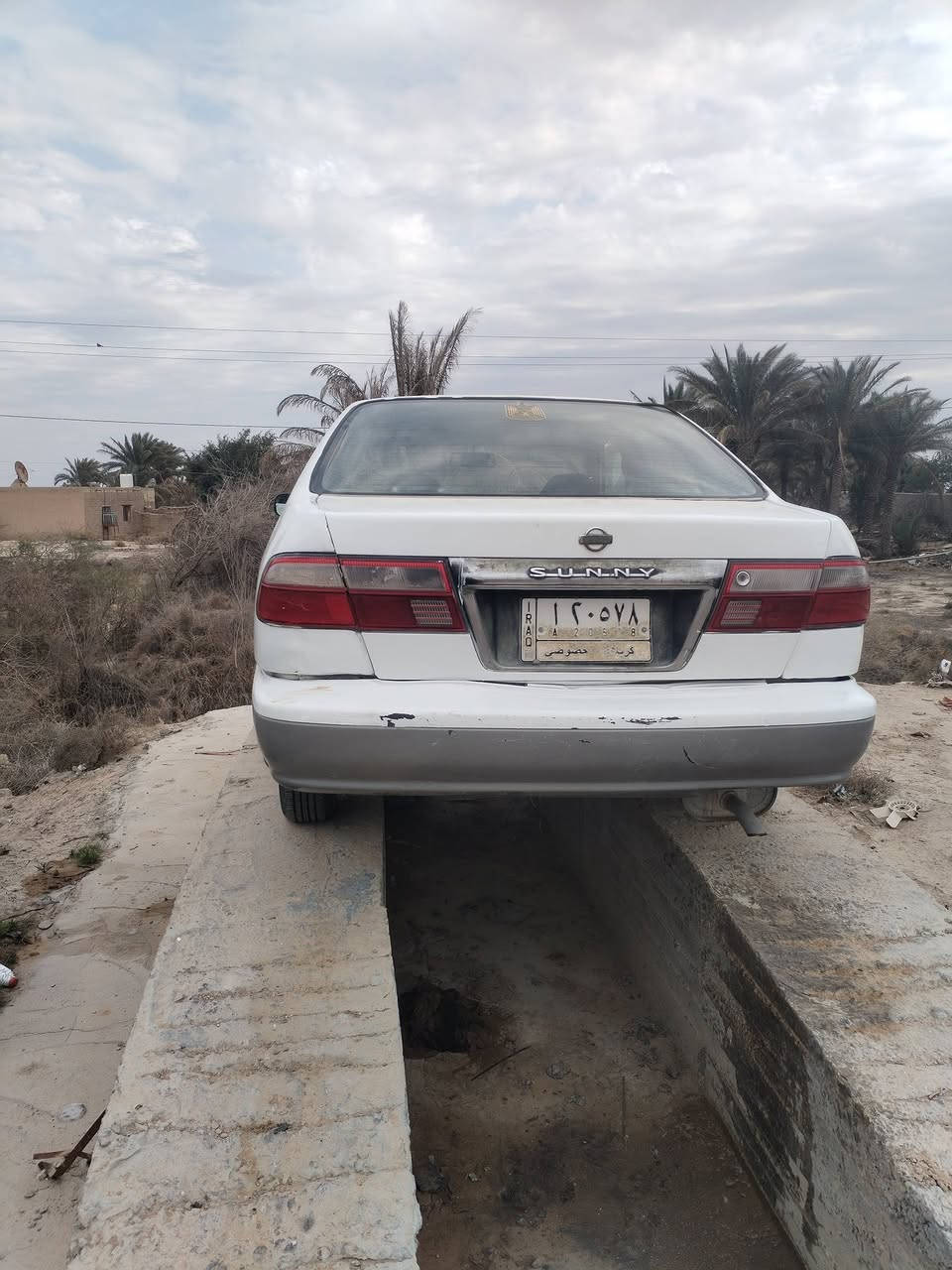 سني للبيع موديل 2000 جاهزة السيارة 23 اتصل ***********
