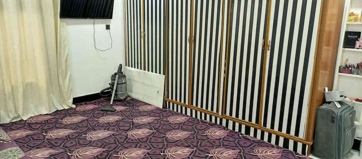 بيت طابو صرف للبيع المساحه130متر يحتوي على غرفه

وصاله وأستقبال ومطبخ وصحيات وگراج سياره العنوان 

طويريج  شارع اربعين خلف الكفيل للأستفسار أكثر 

***********

***********
