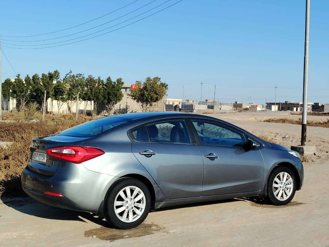 للبيع كيا سيراتو موديل 2016 كفاله من الصبغ بس بارد بيه
موصفات لد امامي وخلفي
تحكم ستيرن اشاير مري
مرايات شفط حساس خلفي
ويل كب ساحبه نضاره
يدات نيكل ماشيه 83الف حقيقي رقم بغداد جديد مكانه السماوه محرك 1600 ***********
