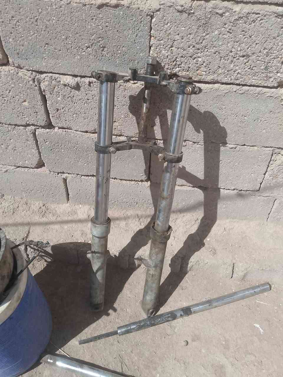 تاير كدام مال جمره متيار وبدلات
تاير تعبان بس جاهز جيب وشد 
سعرهن 25قفله دبلات وتاير كدام
شراي يخابر ***********
