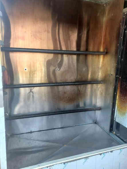 شوايه دجاج وشاورما للبيع بسعر مناسب مكاني ديالى ***********
