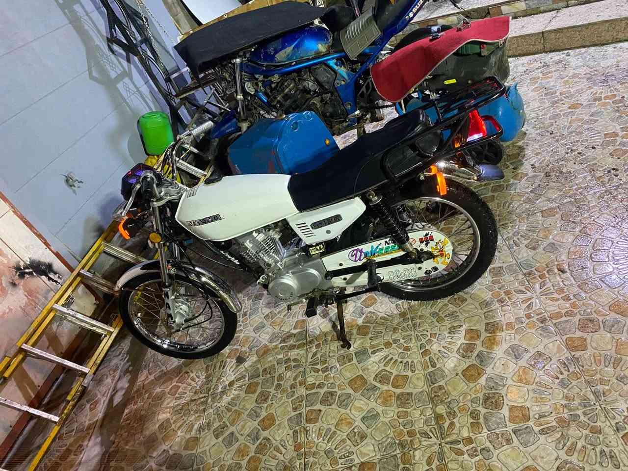 سلام عليكم دراجه ايراني نامه اوراق اوراق 7 شلامجه مديل 2019 محرك رابيدو مديل 2025 دراجه اي نقص مابيه محرك مكفول من كلشي كهربائيات كامله ولا نقص شي شلعه ومعدل شرط 120 رزانه فول دراجه كامله اي نقص مابيه رنكات جدد قفل سكان هورن رباعي كله شقال سعر 975وبيه مجال مكاني بصره ابو الخصيب رقمي ***********
