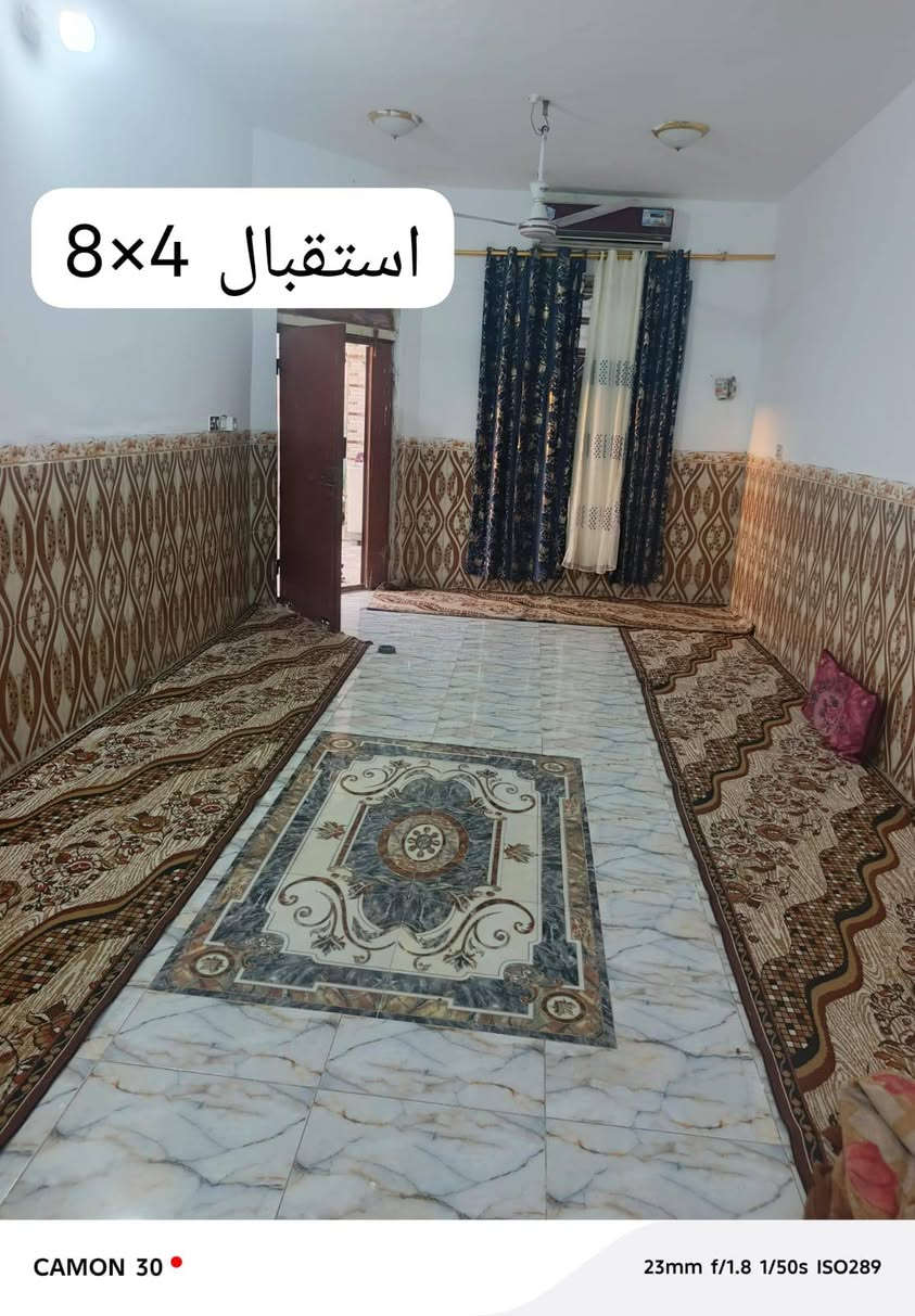 بيت زراعي مساحته 200متر 
شارع المولد  _حي الكوفة 
غرفتين 4×5 استقبال وصاله وهول ومطبخ خارجي 
ماي كهرباء نت ضوىي كلشي متوفر والبيت جاهز من كلشي للاتصال *********** اوتساب 
غير موجود ع فيس.
