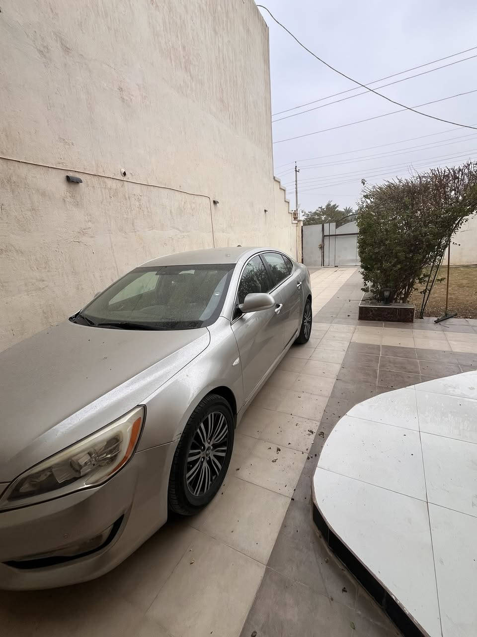 كيا كادنزا للبيع
موديل 2013 خليجي 
السياره جاهزه بدون اي نقص 
بيها قطعه صبغ جاملغ خلف السائق
رقم اربيل تحويل او وكاله 
رقم صاحب السياره 
130 وبيها مجال 

‭0770 265 6905‬
