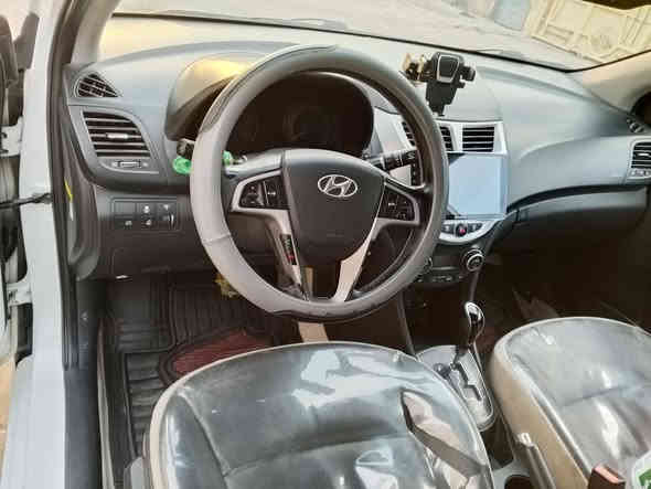 سلام عليكم للبيع  اكسنت موديل 2017وارد كوري رقم بغداد دولي جاهزه مكينه كير تبريد
فول مواصفات ماعده الفتحه
سياره بيه صبغ  نص  جاملغ خلفي ونص باب الخلفي   
مكان السياره بغداد البياع  الشرطه الخامسه للتواصل ***********
السعر 107وبيه مجال
