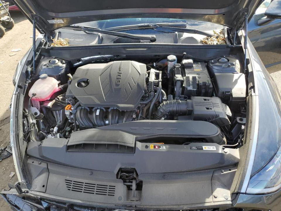 للبيع سوناتا SEL موديل 2022

🔹 اللون: فيلي
🔹 المسافة: 48,000 كم
🔹 المحرك: 2500 GDI
🔹 الگير : أوتوماتيك

الضرر (موضح بكل أمانة):
 • الجاملغ الأمامي مبدل نفسـه
 • الجاملغ الخلفي بارد فقط .
 • البنيد ربع بارد، مرشوش كامل لتوحيد اللون

المواصفات:
 • فول مواصفات ما عدا الفتحة والكشنات.
 • بصمة  (أبواب + تشغيل)
 • دخول ذكي
 • جنطة ذكية
 • LED نهاري
 • رادار 360 درجة
 • توقف آلي
 • أوتو هولد
 • 4 أنظمة قيادة
 • قيادة ذاتية
 • تحديد مسار
 • مؤشر طرق
 • كشنات كهرباء
 • سايد بريك دگمة

الحالة :
 • گير، محرك، لغود، شواصي كفالة
 • السيارة جاهزة ونظيفة كلش(حدادية -وتخم تايرات-تدفئة وتبريد -شرط الفحص ) 
 • ماشية قليل واستخدام شخصي

كلشي يخص السيارة مذكور أقرة منشور زين قبل لتتصل .
 السعر :- 169$ مع المجال 
الأستفسار :- ***********
