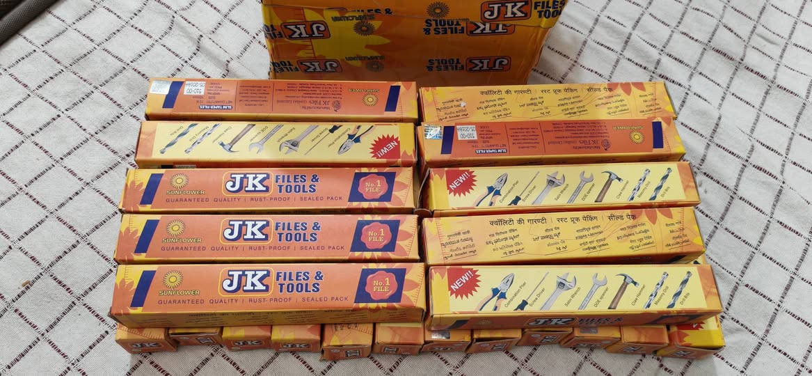 عندي كميه جمله اومفرد مبردمثلث صغيرهندي موجود عندي١٢٠ سعر السيت ٥)الف اقل طلب من ١٠درازن وفوك *********** بي وتساب يوجد توصيل كافت المحافظات
