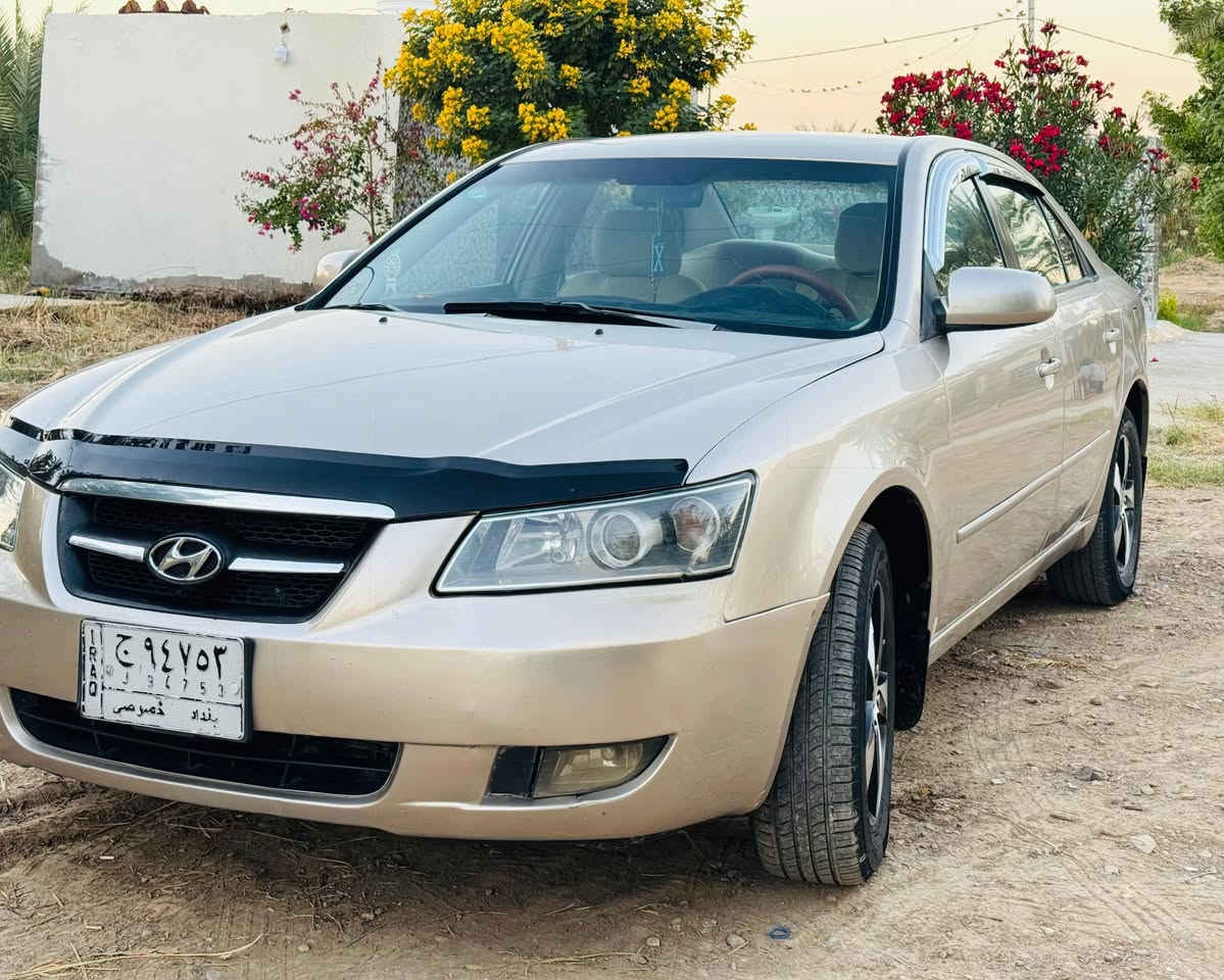 سوناته ٢٠٠٨ خليجي بيه صبغ مكانات جراد جماليه للبيع ٩٥ورقه نضيفه اتصل وتدلل ***********
