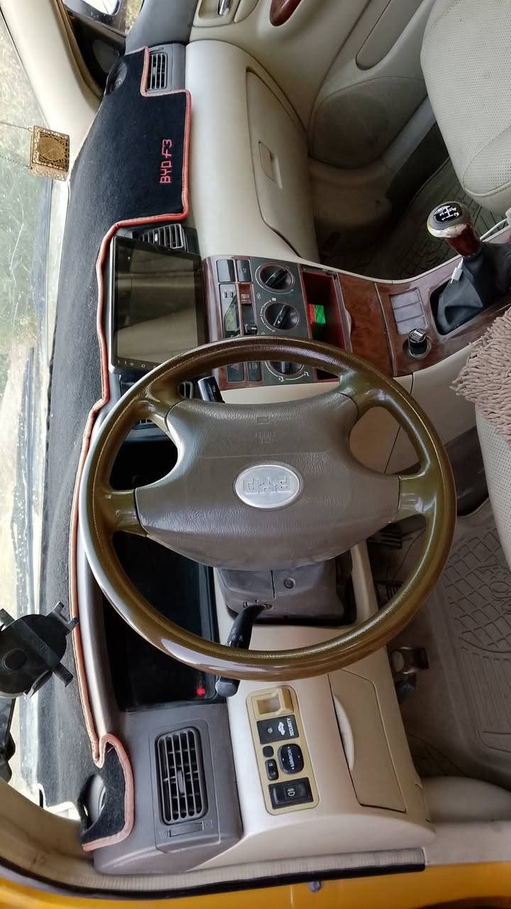 السلام عليكم بي واي دي 2011 بيها ملاحظات خفيفه 45 وبيها مجال مكان بغداد ناحيه الرشيد جمعيه ***********
