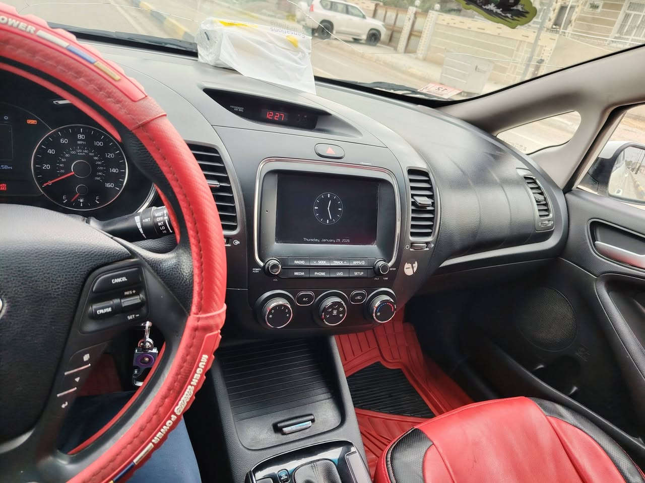 مكينه 2000 دوش
كير ATM 
السيارة عليها ادامة كاملة مستمرة دهن كير دهن بريك كلهن اصليات من الحسام ودهن مكينة كلة موتل بلكات كلها جدد صدر جديد تخم تاير قبل شهرين شادة دسكات جدد وارضيه جلد
كير مكينة ع شركة بحالة جيدة تبريد ثلج 
نص مواصفات عاديه تحكم ستيرن ثلاث انظمه قياده 
شاشة كبيرة 
بچمها كبس حادث السياره من امريكا جانبي بابين الصدر وانرشت الصفحة للتوحيد 
رقمها ديالى وسنويه مجددة
عنواني بعقوبة التحرير
رقمي *********** وبي واتساب السعر 120
