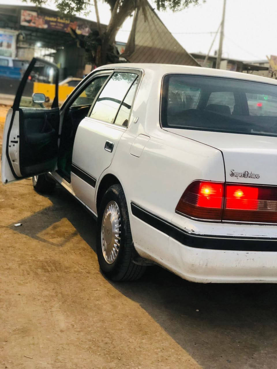 سلام عليكم سياره راس ثور تكم
موديل 98كفاله من نقل وكصه سياره جديده حداده تخم تاير جديد مكينه كير كفاله دواخل حلوه مكينه 2500 ديلكو السعر 105وبيهه مجال مكان سياره بصره قرنه باقي تفاصيل ع رقم ***********
