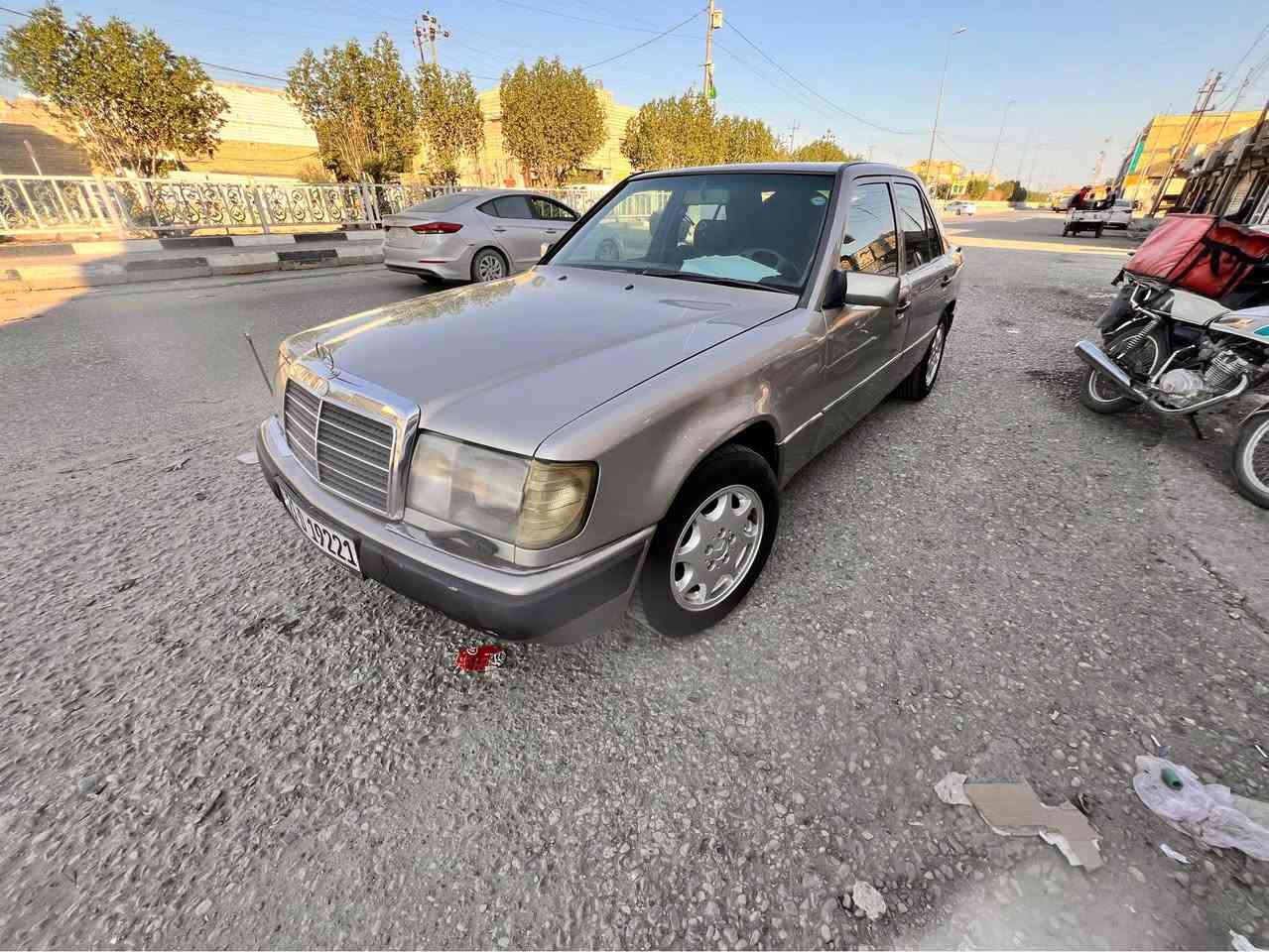 مرسيدس دب موديل 1987 
محور مكينه وكير بطه 
تبريد منظومة جديده فول 
تخم تاير 
السيارة جاهزه ترايك وين ما تريد ناصرية, ذي قار


**إذا كنت صاحب هذا الإعلان وتريد حذفه لأي سبب، رجاءا أرسل رسالة إلى الدعم الفني**