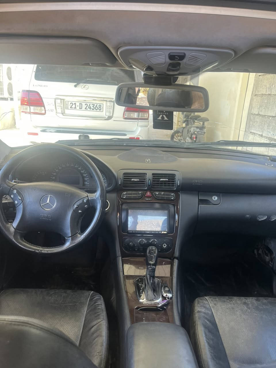السلام عليكم   ادوات ادوات
للبيع مارسيدس c200
موديل 2007
محرك 4سلندر تيربو
***********
