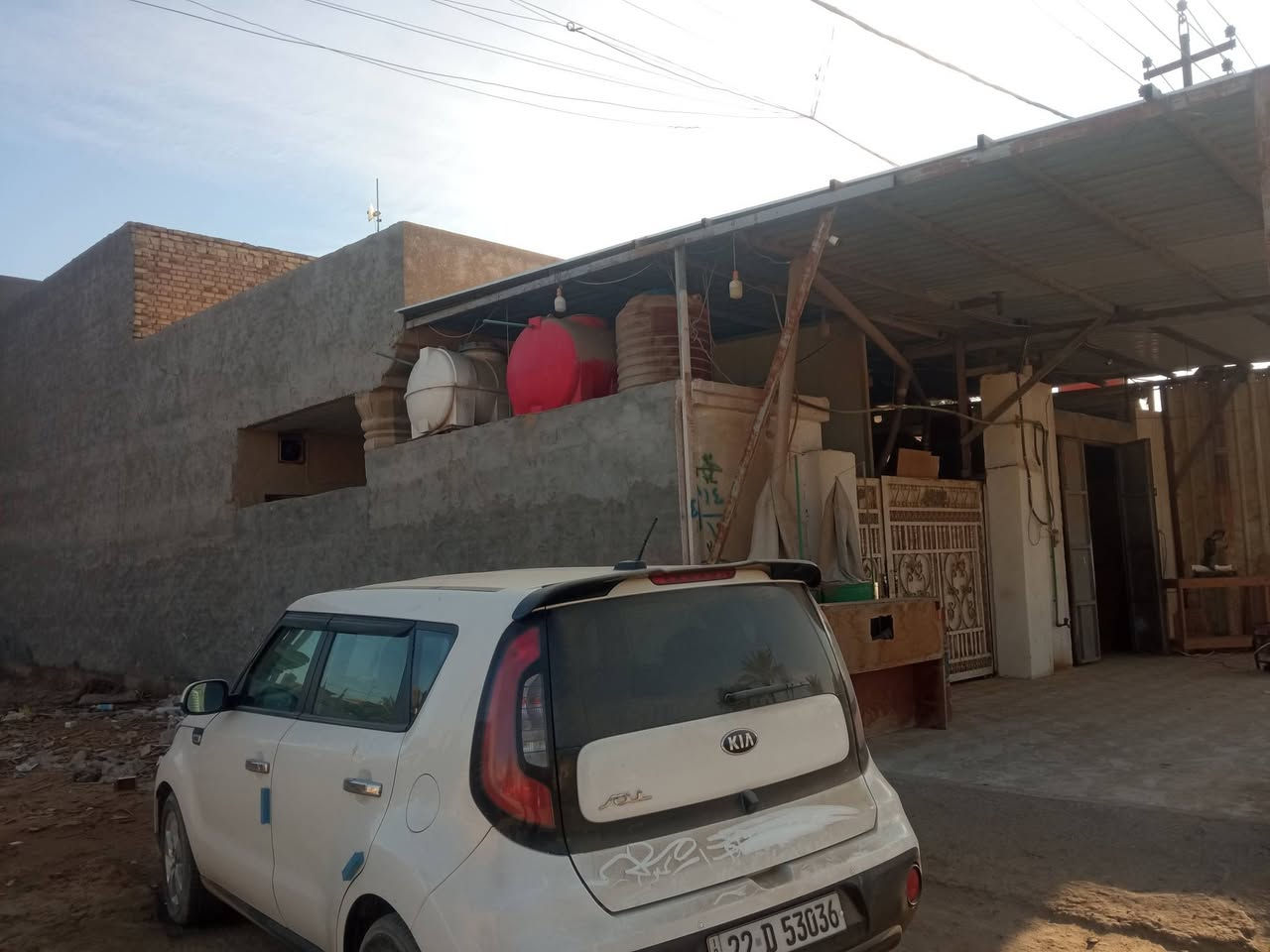 بيت للبيع طابو صرف موقع تجاري مباشر على الشارع العريض الفاصل بين الحي العسكري وحي الزهراء الأولى بجوار فرن صمون مگصد المساحه ١٩٣  متر
يصلح مجمع طبي أو معهد دورات مدرسية أو روضة او محلات تجارية بناء ٢٠١٠ صب كونكريت ثلاث غرف نوم مطبخ  استقبال مجمع صحي عدد 2 البيع مع الاثاث
مكان البيت بابل قضاء القاسم 

للإستفسار ***********
