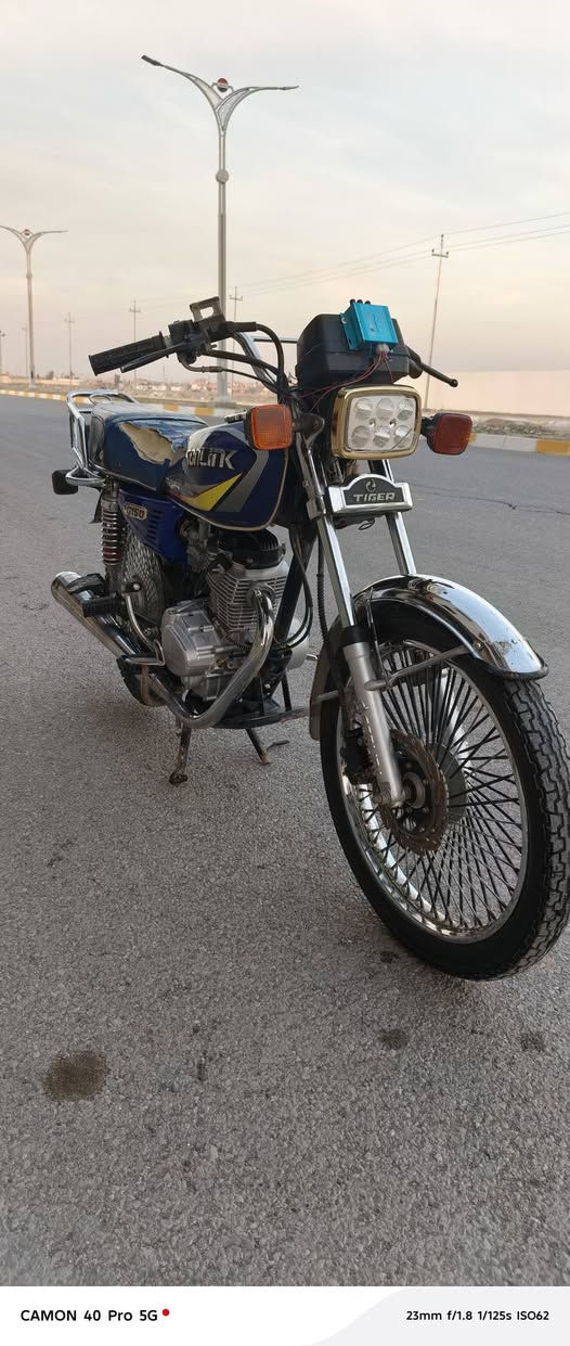 سلام عليكم دراجه للبيع سونيك 22محرك كبس شرط لا صرف لا بخار لا صوت دراجه نضيفه منفيس موجود ماشيه قليل شلعه ومعدل شرط الفحص كهربيات وضع شركه مابيها برغي نقص جديده كلش سعره 475وبيها مجال

 رقم موبايل 

‭***********‬
