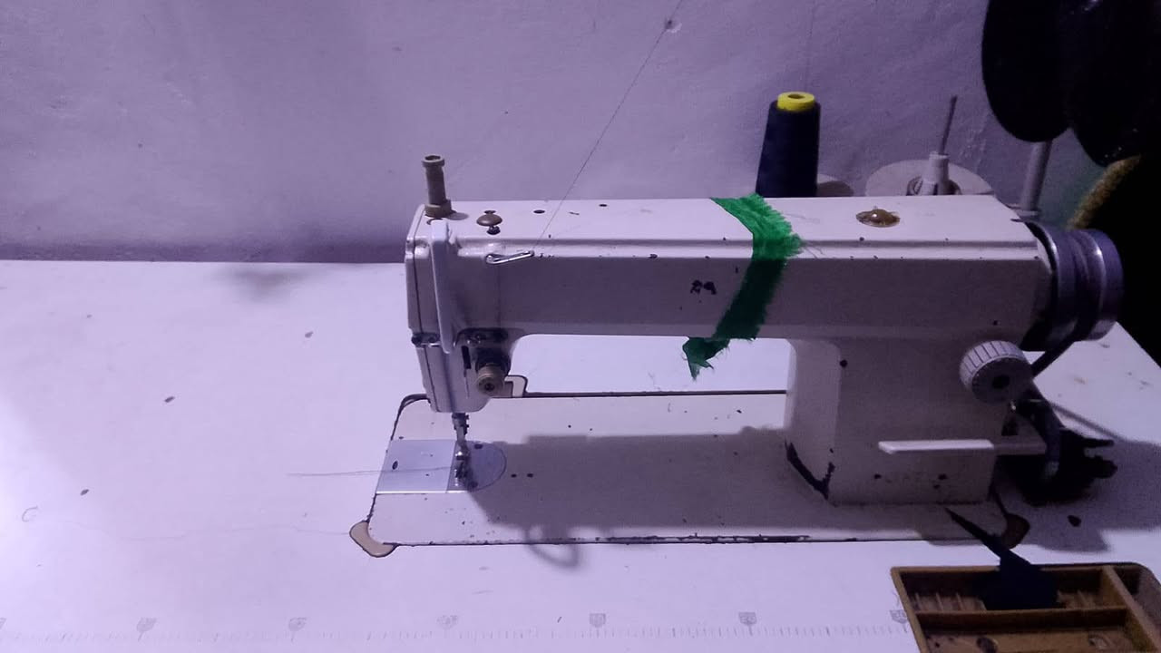 السلام عليكم اخوان مكينه رجالي للبيع نضافه فول 90% شغاله شرط الفحص المكان ميسان الميمونه للستفسار اكثر الاتصال ع الرقم *********** 
 او علق واني ادخلك خاص وتحياتي للجميع 🫡
