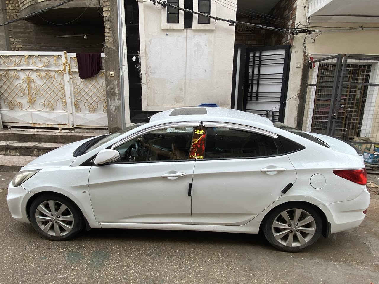 السلام عليكم اكسنت ٢٠١٢ خليجي محرك ١٦٠٠دوش سياره فول كلشي بشرط فول مواصفات فتحه سقف تحكم استيرن اشاير بالمري ٥تجاوي  ماشيه 129 رقم بغداد الإنكليزي باسمي مشروع وطني ثاني يوم تحويل السعر ١٠٠وبيها مجال بسيط بيها صبغات بسيطه بدون معجون مكاني بغداد شارع حيفا *********** واتساب ..***********واتساب
