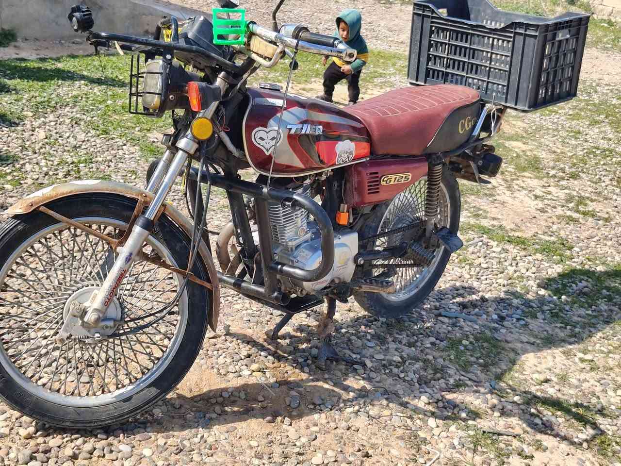 تايكر للبيع السعر 350 وبيها مجال 
***********
