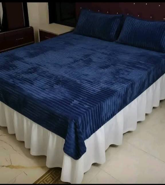 فرشة نفرين
القماش شتائي 
 خاولي (بطانية) درجة أولى محفر 
خامة ناعمة تجنن
واكيد سويتلكم عرض يخبل 
فرشة 3 قطع. سعر  18 الف مع التوصيل 
فرشة 7 قطع. سعر  22 الف مع التوصيل  
للطلب والاستفسار مراسلة الصفحة خاص 
 او مراسلة  الرقم  ***********  واتساب☎️
@إشارة
