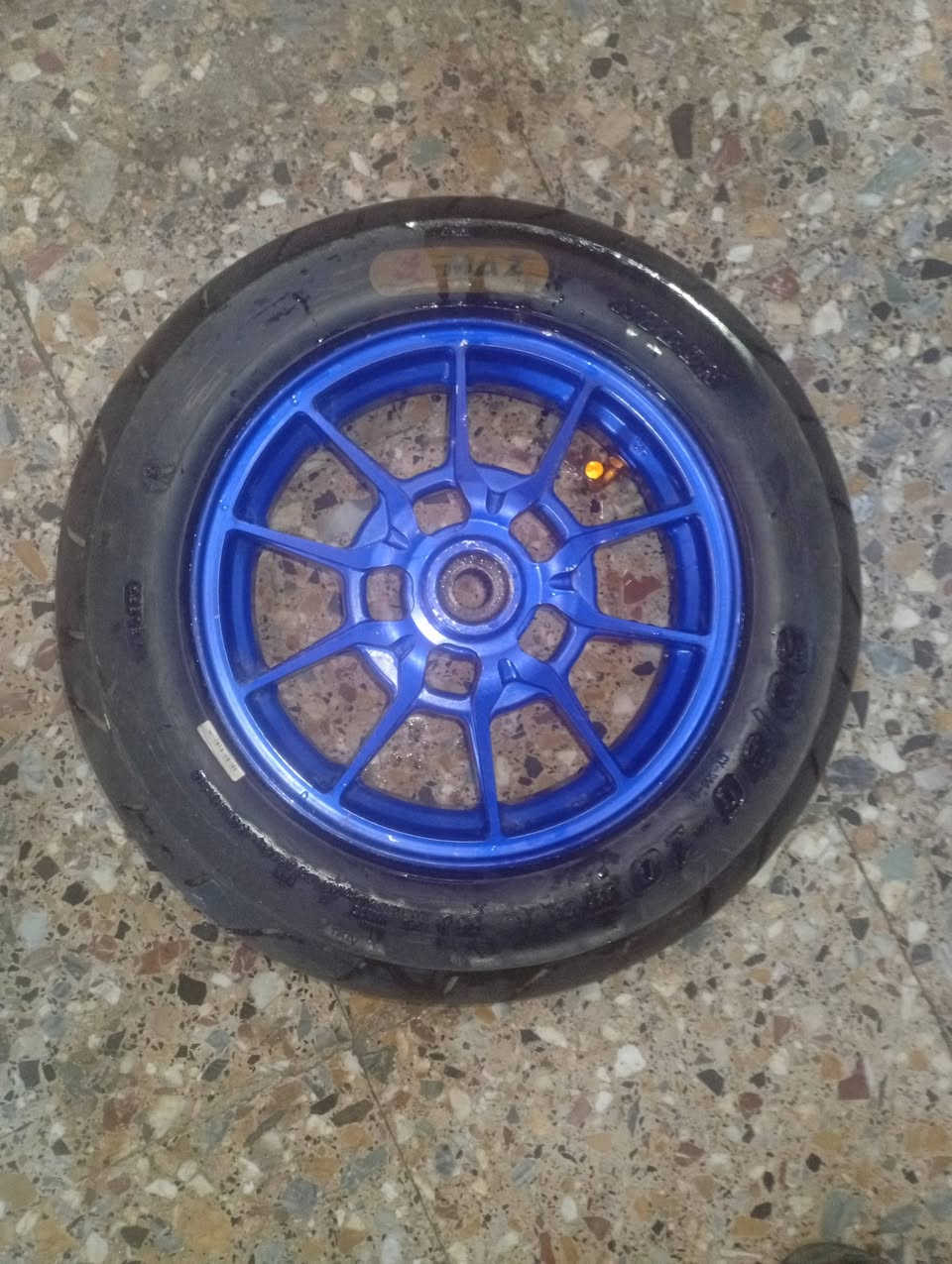 سلام عليكم
غراض ماكس عدله 120
ويل أمام عنكبوت ازرق 35 هوا ولتاير السعر قفل
ويل خلفي عنكبوت ازرق 35 هوا ولتاير السعر قفل 
وتيرات سوبر جلتين إصليات

دبل خلفي ابو الغاز ابو علبتين غاز قفله سعر 20 قفل

صلنصه ام كربون بيها كاتم بس البرغي مال الكلام ضايع 25 قفل السعر لاشوفه هيج محتركه ترا جانت مشدوده على دراجه مبرمجه
غراض ولله نضاف ولله أضن مشهدن أكثر من شهر وبعت الدراجه

لرقم ***********
