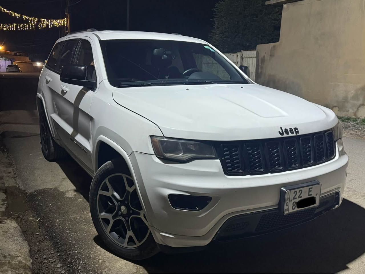 Jeep laredo 2015
4*4 
ماشية 104 mile 
كير والمحرك بشرط ما مفتوح 
سيارة جدا نضيفة و احلى من الصور 
بيها ٤ قطع صبغ 
التكمة مال السكن بيها صبغ 
القمارة بيها بارد 
السنوية جديدة وفحص و هزة كله جديد 
حادث السيارة  صفحة السكن 
السعر ١٨٧ و بيها مجال للشراي 
مكان السيارة اربيل 
واتس اب 
*********** أربيل, العراق
