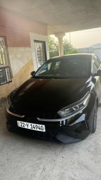 عندي كيا فورتي موديل 23 للبيع او مراوس مكينه 2000دوش حادث جاملغ وبنيد ...