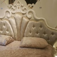 غرفة اخشاب صخمة تركي باب اول مستعمله استعمال قليل بعدها كلش نظيفه مابي...