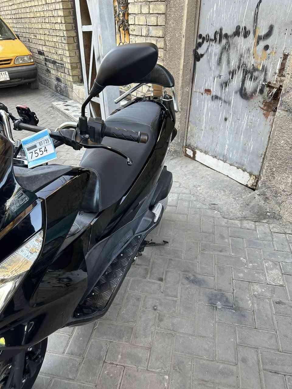 السلام عليكم دراجه bcx جيل ثاني ياباني ياباني
دراجه جديده كلش كلها بلادي دراجه فول خير من الله كلها شغاله اي نقص مبيها دراجه بحالت الوكاله كفر بلادي مكينه بلادي حساس زدحام ستان كهربائي  صالنصه تجوه عدتها كتلوكتها كلها موجوده كلها شغاله دراجه فول الفول ماشيه شي قليل 
شراي يتصل ‭٠٧٧٢ ٥٣١ ٣٧١١‬
