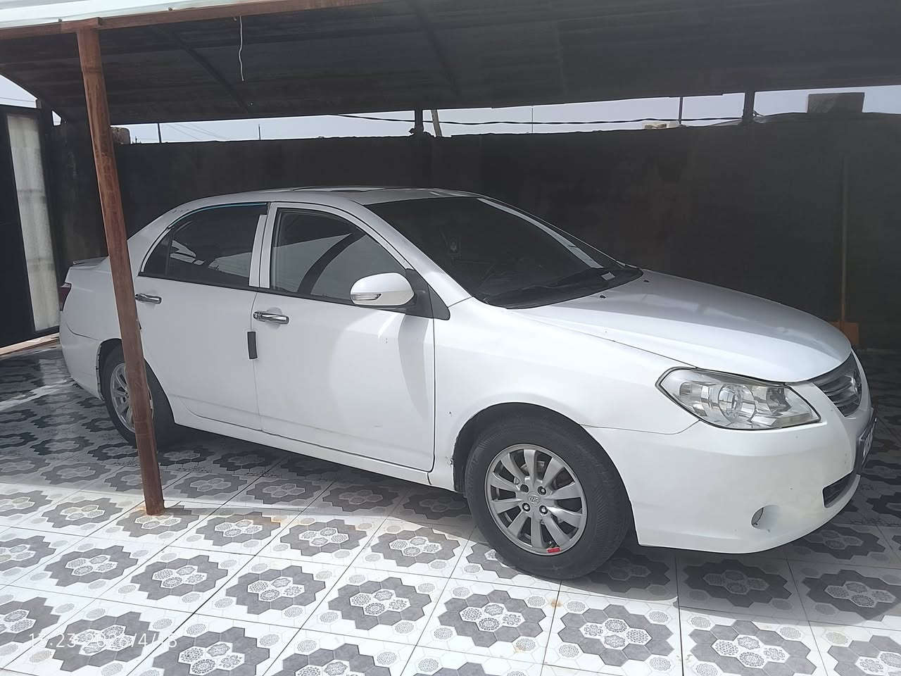 السلام عليكم 
BYD G3 2013 مكينه ياباني كير عادي مكفوله فقط بيه بنيد طاير فول مواصفات فتحة سقف، بصمه، حساسات، شاشه، اشاير بالمري،
 رقم بابل باسمي سنويه لل2029 هزه ماساقطه
سعرها 50 بيه مجال 
للتواصل ***********
