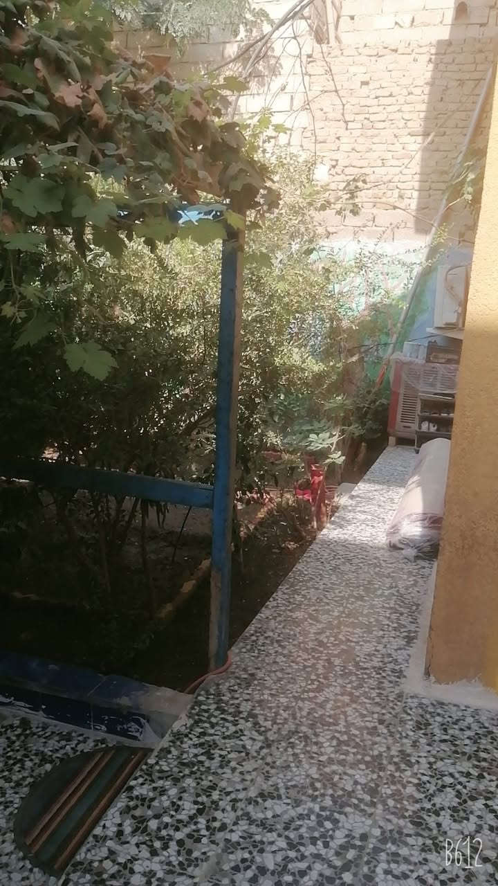 السلام عليكم
دار مساحة 200متر في كربلاء كنطرة السلام شارع المدرسي  يبعد عن الامام 10  دقايق 4 غرف نوم وحدة ارضية و 3فوك 

للاستفسار الاتصال على الرقم 

( ***********)

 الخدمات / ماء + مجاري + كهرباء + انترنت ضوئي 
يحتوي على اربع سبالت 
استقبال
مطبخ
صالة
حمام +WC خارجي وداخلي
حديقة
كراج سيارة
ترك خلفي
باب سلايد + باب خلفي
سطح ناصي وسطح عالي
طابو سند 25.     اقرار محكمة
