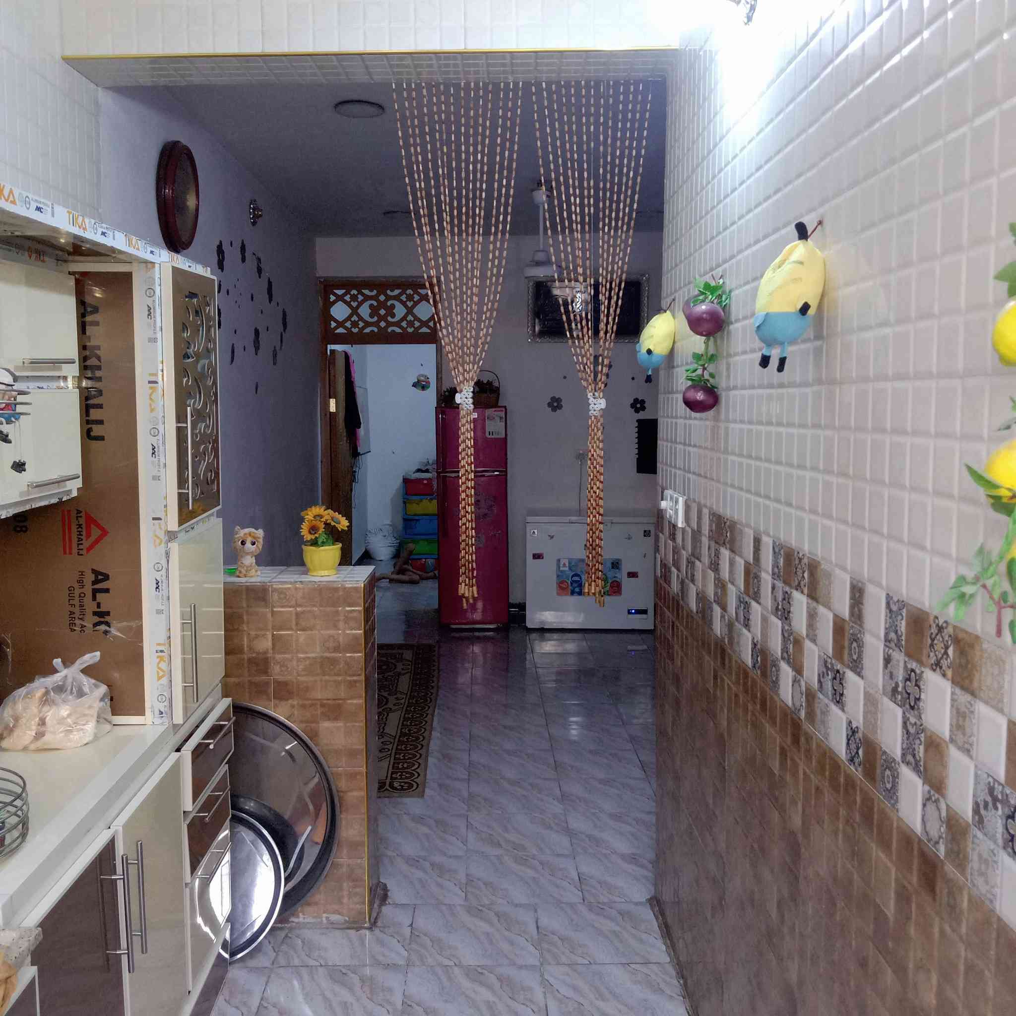 السلام عليكم من رخصه الادمن بيت للبيع في منطقه ابو درع أم الكبر والغزلان يتكون من استقبال وصاله ومطبخ وغرفة وصحيات المساحه ٩٨ الواجهه ٧ نهايه الفرع كهوه تعلوله مقابل حي الكوفه السعر ٦٥ وبي مجال الاتصال على الرقم *********** متواجد على الواتساب
